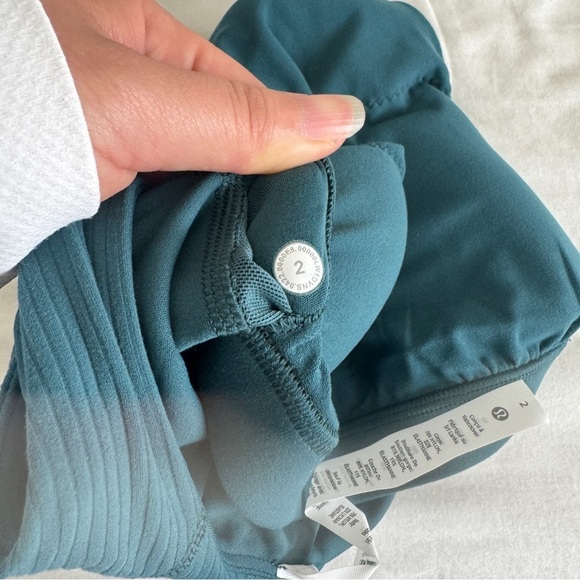 🆕 Lululemon Align Ribbed High Neck Tank - Green Jasper - Picture 9 of 11